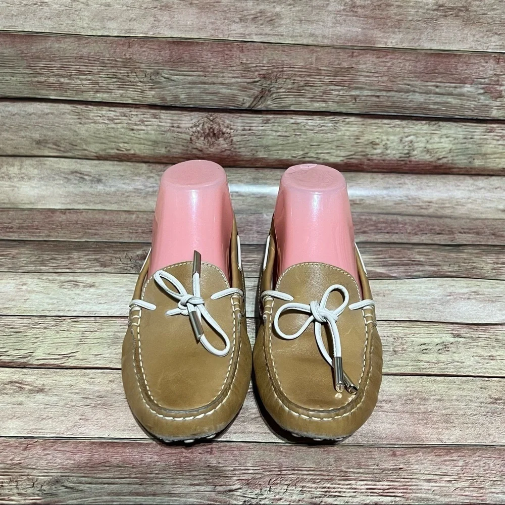 Tods Brown Leather Gommino Loafers
